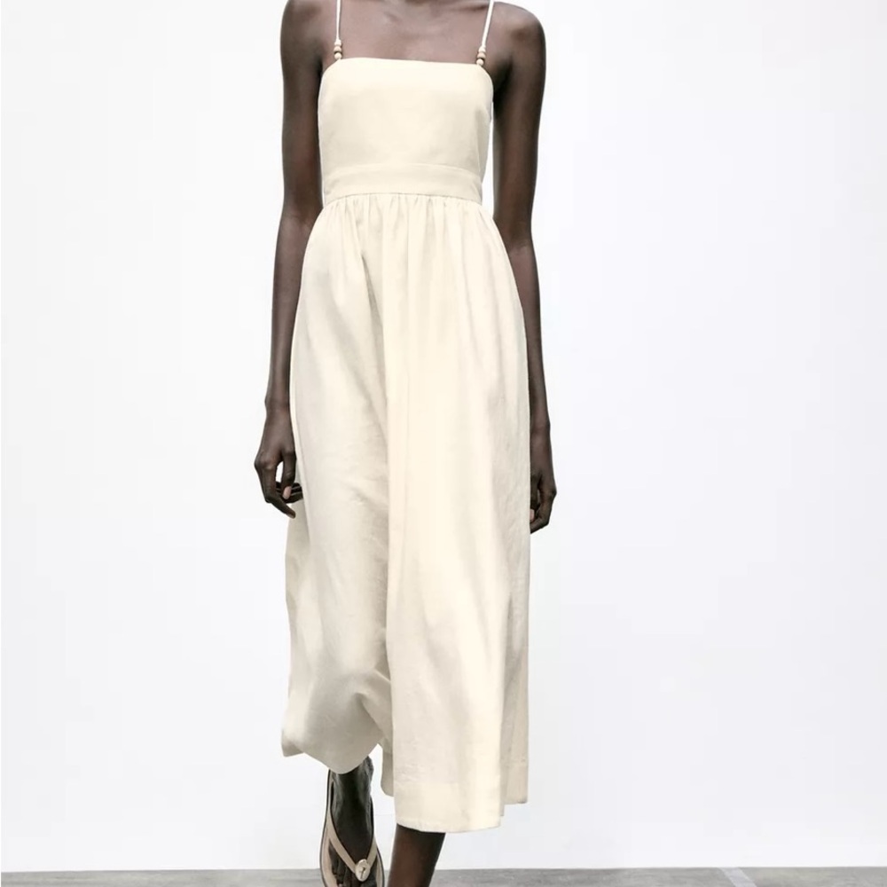 Elegant Cream Lace-Up Back Dress - Picture 7 of 11